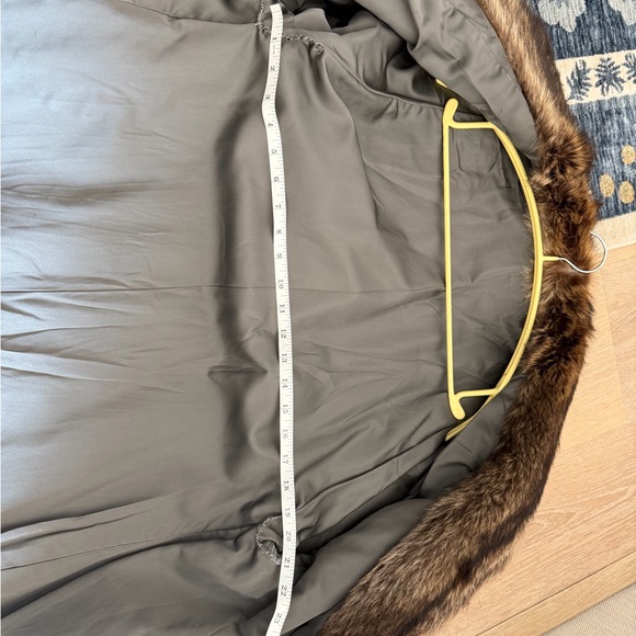 Luxurious Brown Fur Coat - 100% Raccoon Fur - Picture 12 of 15